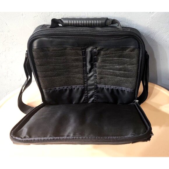 Init Portable DVD Player Black Bag with CD Pockets& Storage 11'' in - Picture 8 of 13